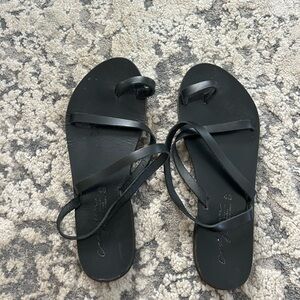 CJLA Rhodes Black Sandals